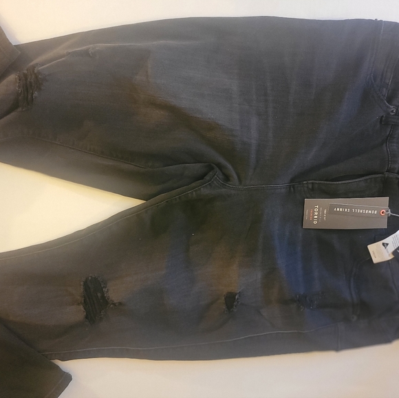 Torrid Bombshell skinny jeans - Picture 3 of 4